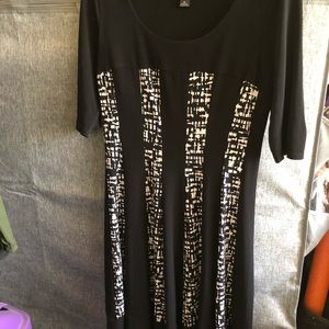 👏🏻Black/white flattering dress size 10. 👏🏻